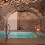 Hotel Madeleine De Senlis 3*